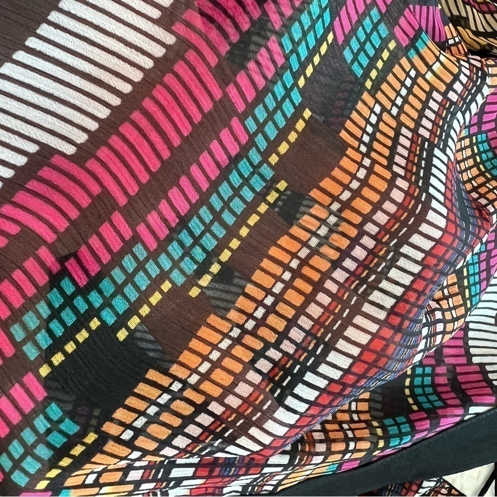 Bebe Multicolor Blouse - Picture 16 of 16